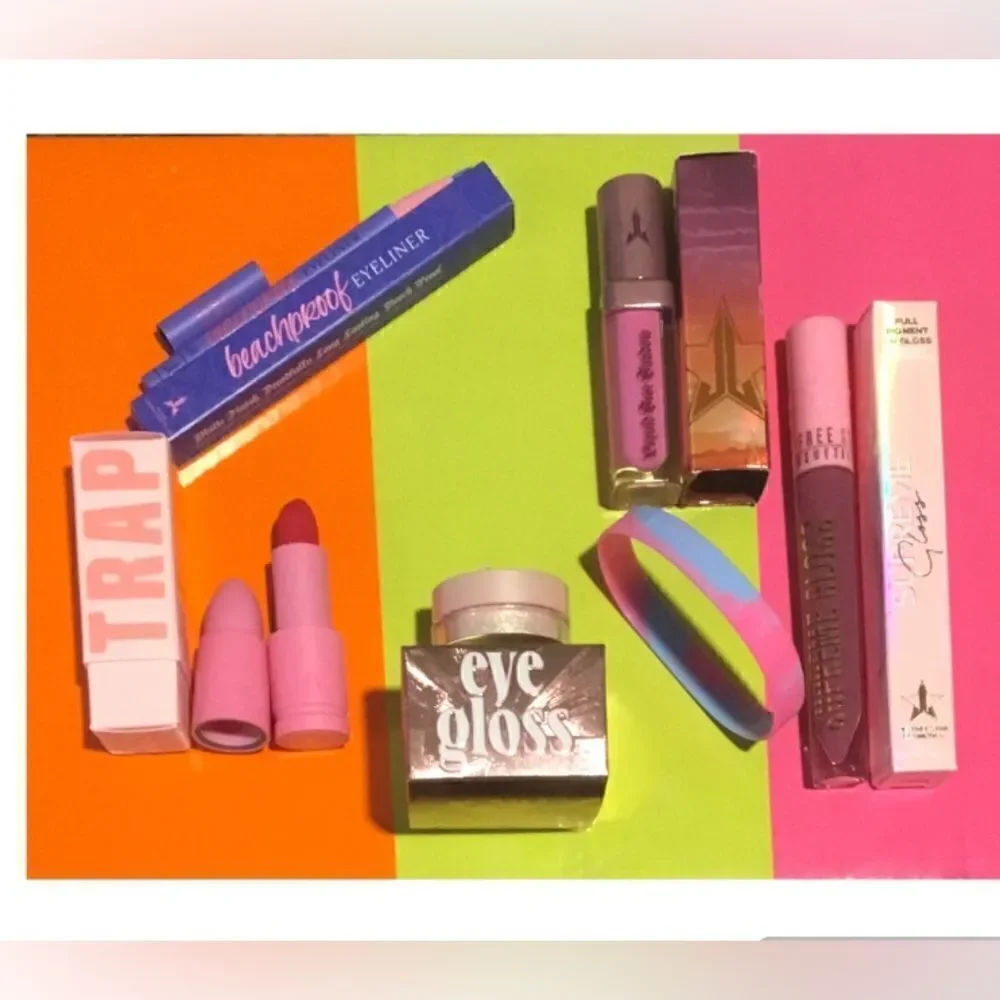 JEFFREE STAR COSMETICS MAGIC ESSENTIALS BUNDLE